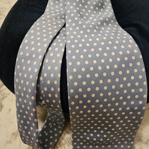 VINEYARD VINESBlue Polka Dot Tie...SHEP & IAN USA..NEVER TIED OR WORN